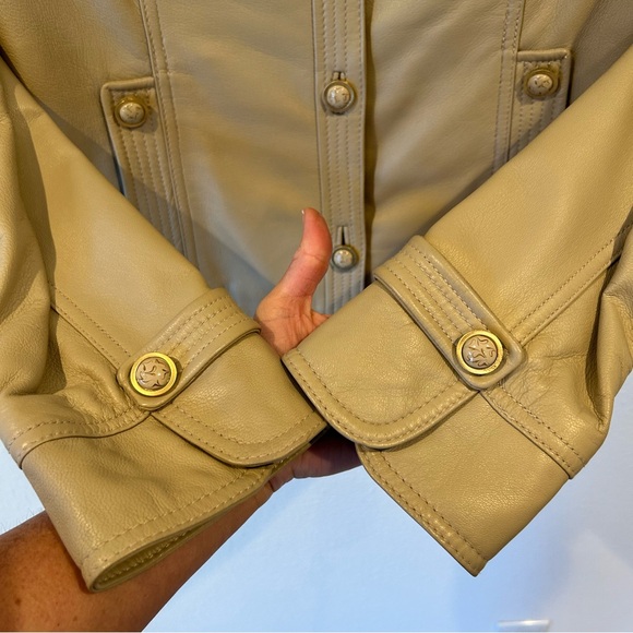 BRAND NEW!  St. John Sport beige leather button down jacket Sz. M - Picture 3 of 10